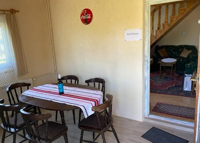 Апартаменты Balatonrelax Балатонмариафюрдё